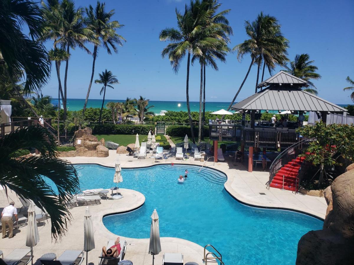 2 Bedroom 2 Bath Beachfront Condo On Miami Beach Millionaire Row Eksteriør bilde