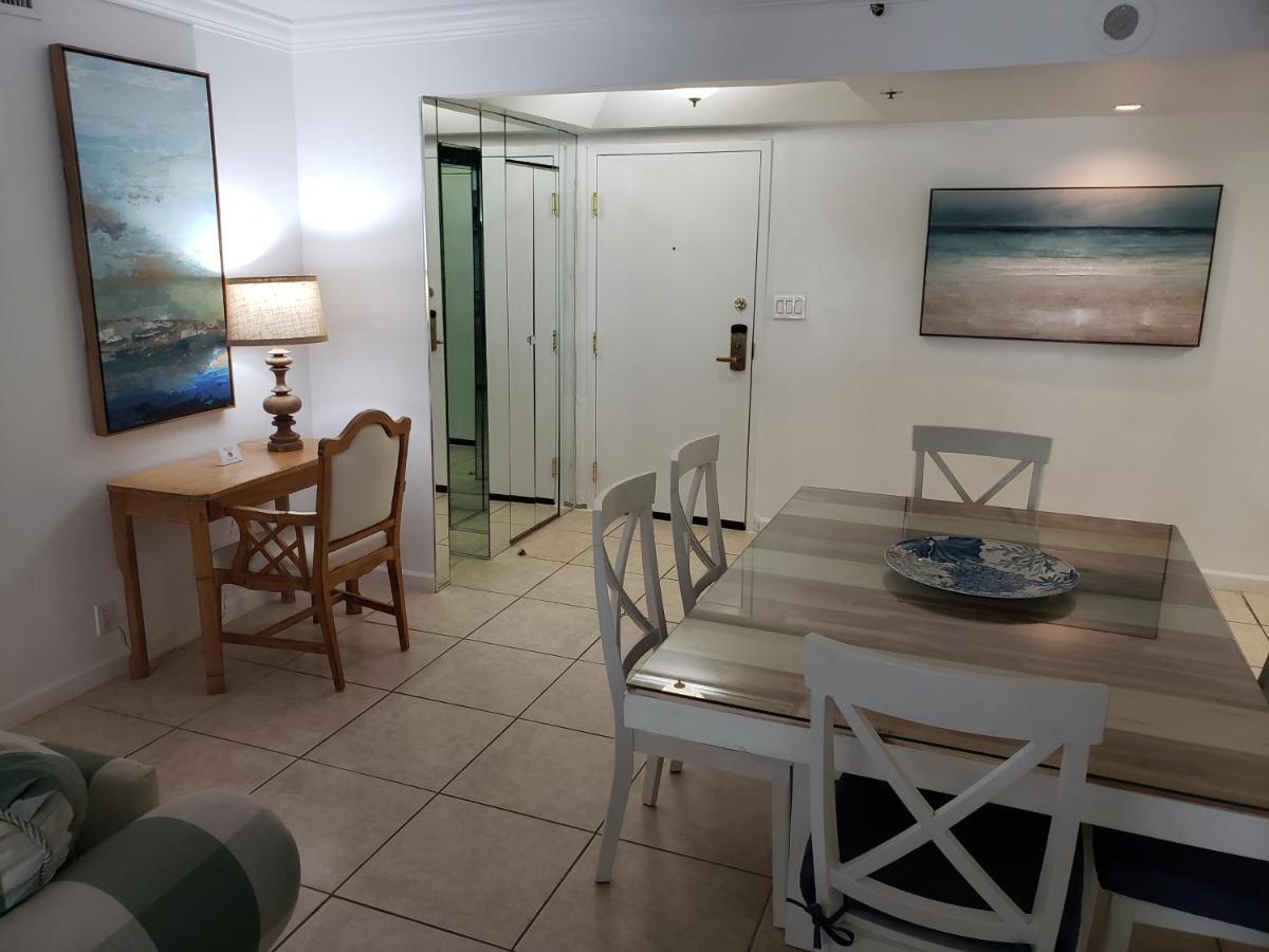 2 Bedroom 2 Bath Beachfront Condo On Miami Beach Millionaire Row Eksteriør bilde