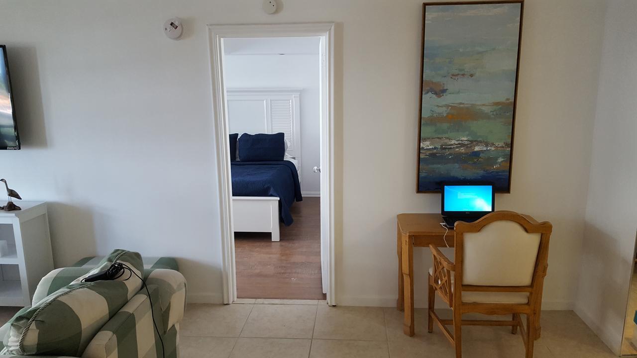 2 Bedroom 2 Bath Beachfront Condo On Miami Beach Millionaire Row Eksteriør bilde